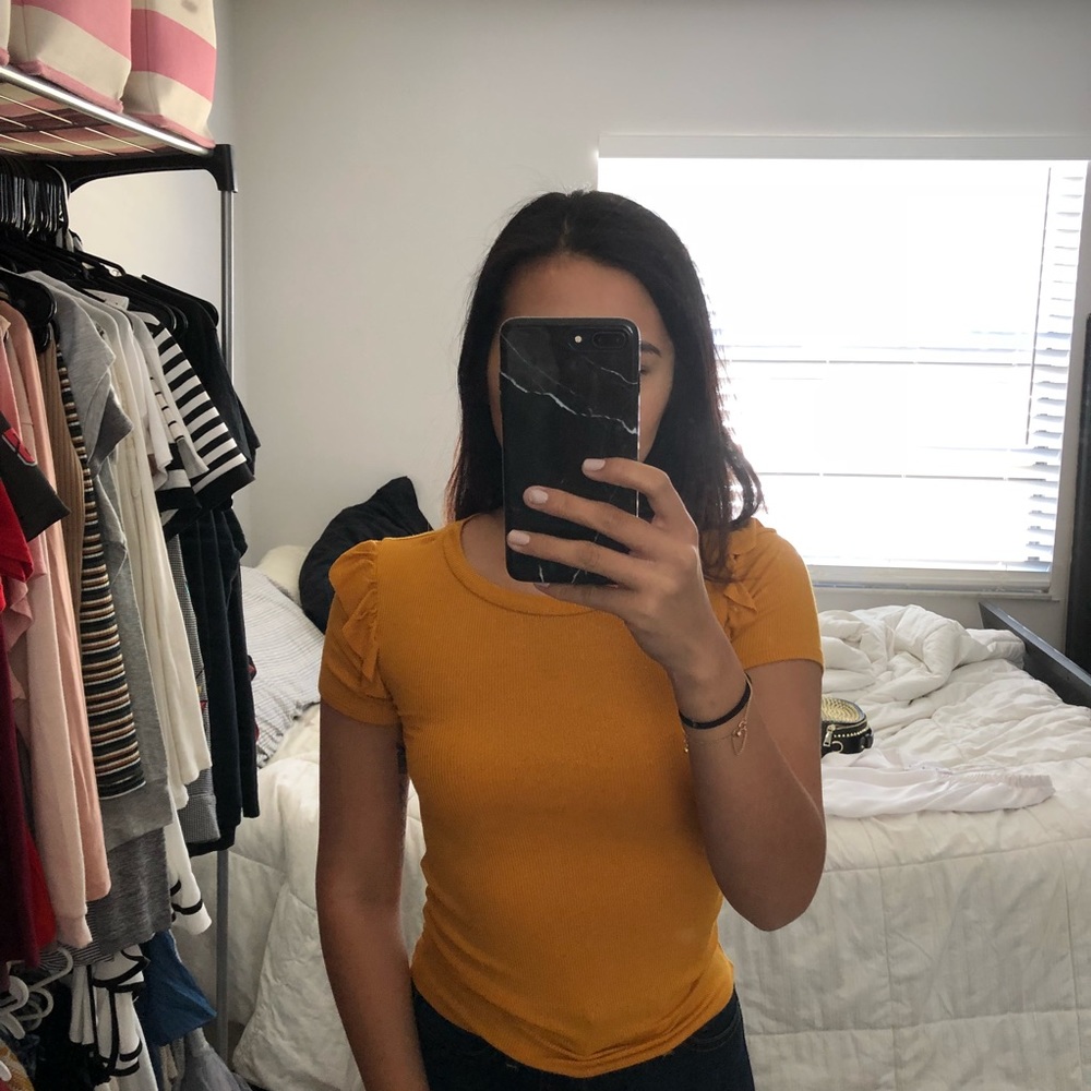 Mustard top